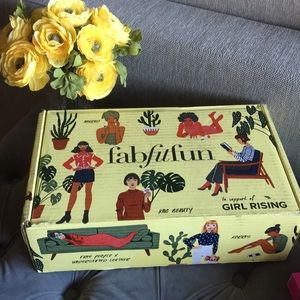 FabFitFun Box with extra goodies ✨